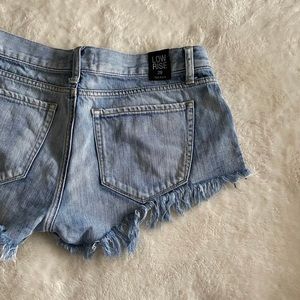 Low-rise Shorts from Aritzia
